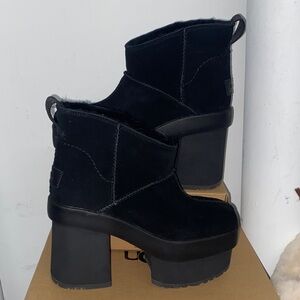 UGG NEW HEIGHTS PLATFORM MINI